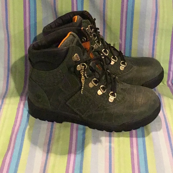 Pc1) limited release timberland 🥾 - Picture 2 of 8